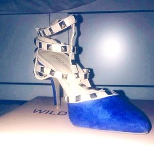 Faux Valentino Blue Garavani Rockstud Heels